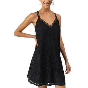 Blue Rain Francesca’s Hera Black Floral Lace V-Neck Shift Dress XXS